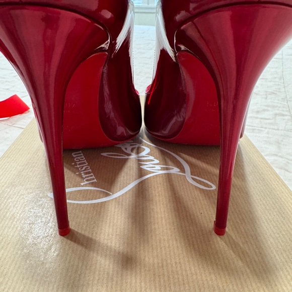 Christian Louboutin Hot Chick 100 heels in 40.5 in Psychic Red - Picture 7 of 15